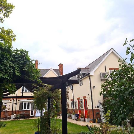 Peaceful Self Contained Studio In Lovely Garden. Hinckley Exterior photo