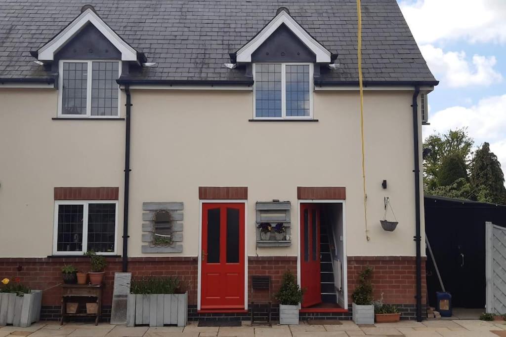 Peaceful Self Contained Studio In Lovely Garden. Hinckley Exterior photo